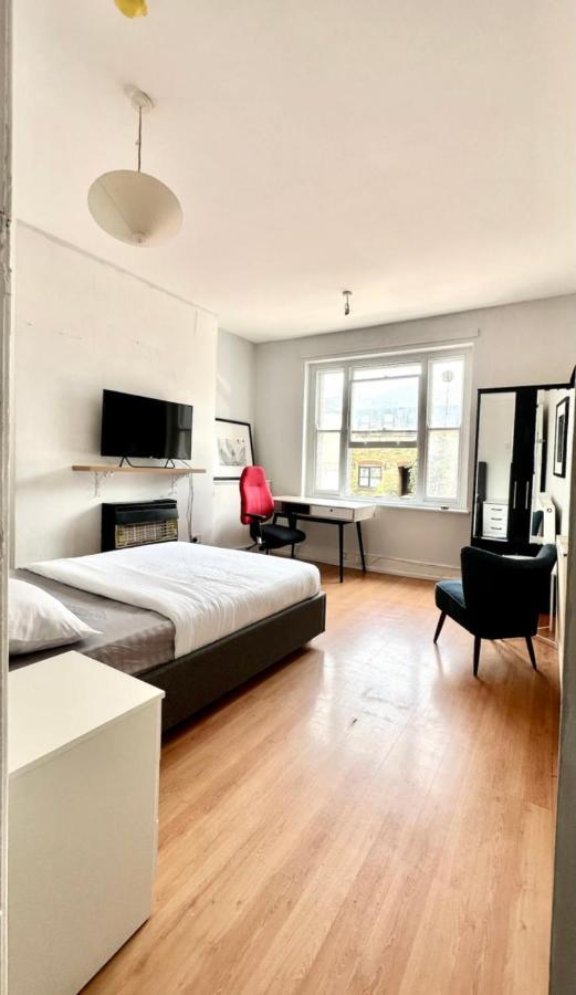Whitechapel Station Rooms ลอนดอน ภายนอก รูปภาพ
