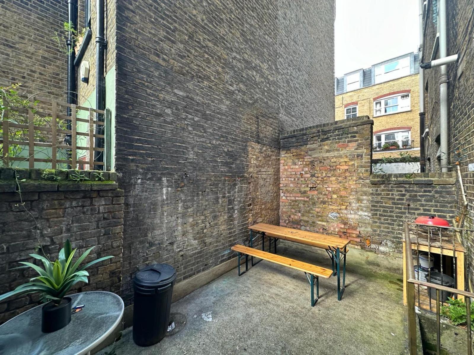 Whitechapel Station Rooms ลอนดอน ภายนอก รูปภาพ